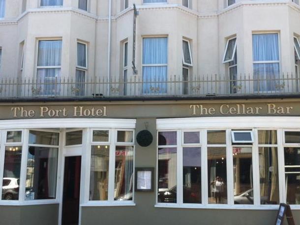 The Port Hotel ポートラッシュ エクステリア 写真